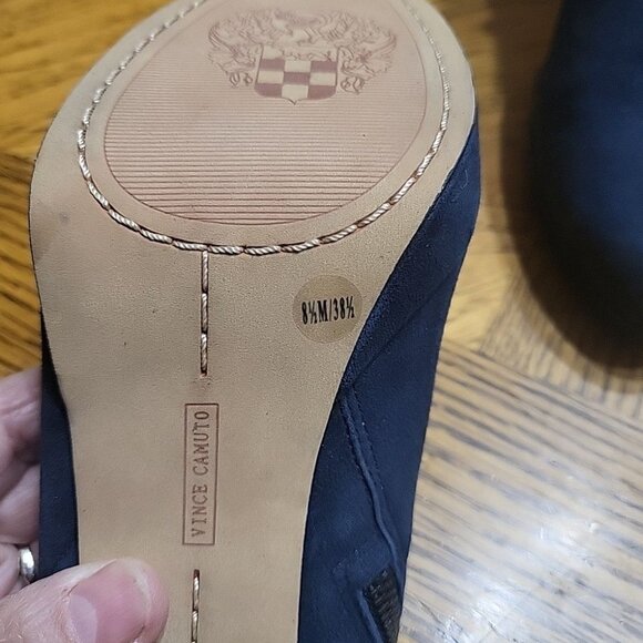 Vince Camuto Heels Blue Suede 4" Heel Never Worn 8.5 - Picture 7 of 9